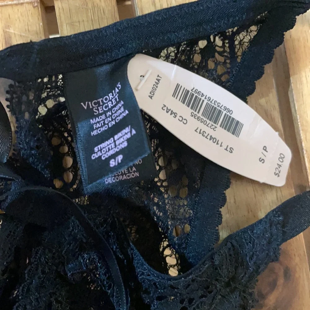 VS Victoria’s Secret Black String Bikini with wrap around ribbon and tassels NWT - Picture 3 of 4